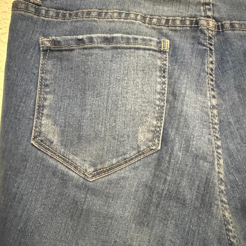 Vintage America Blues Boho Capri Jeans Embroidered Tassel Hem Blue Size 12/31 - Picture 15 of 16